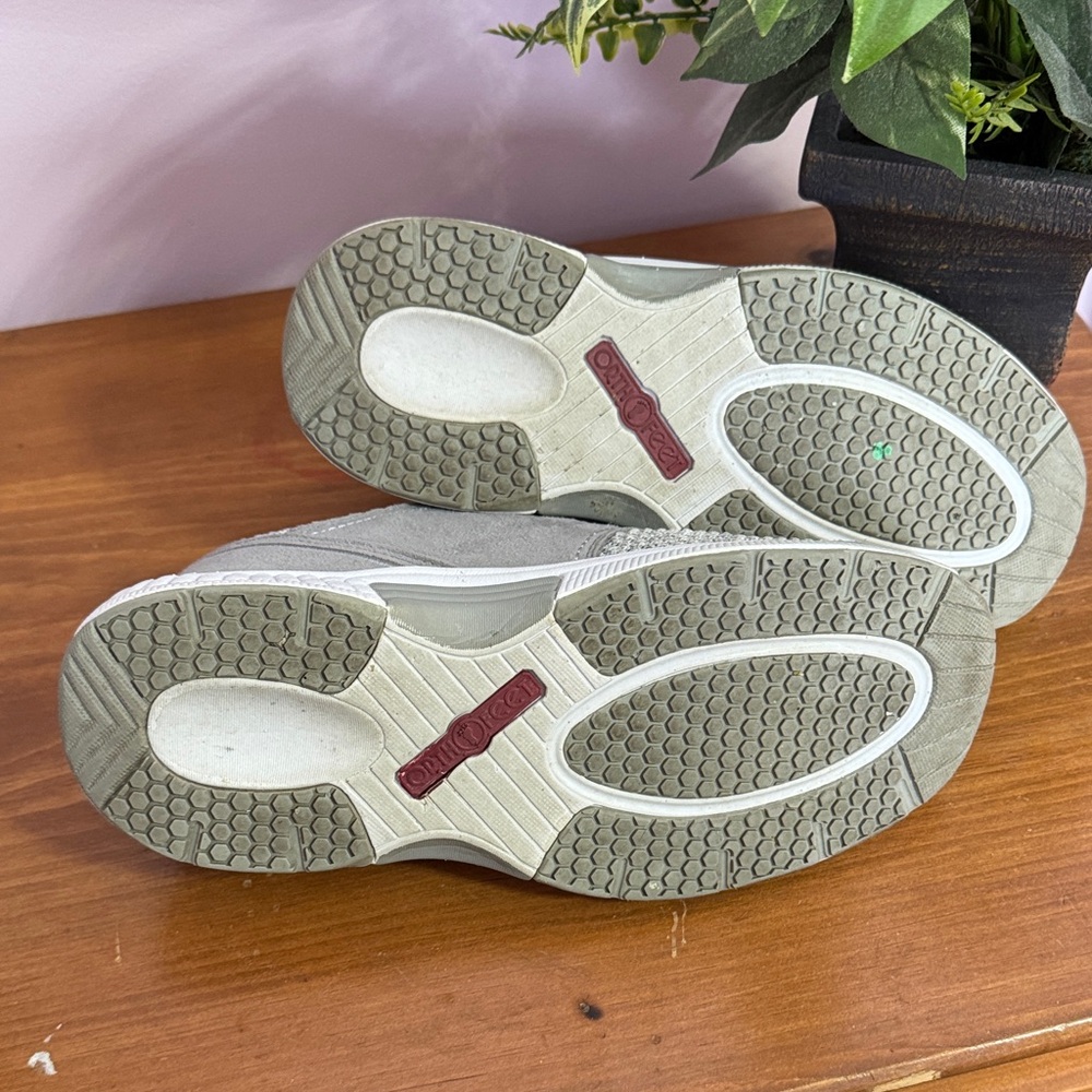 Light Gray Women's Knit Slip-On Sneakers - Picture 5 of 5
